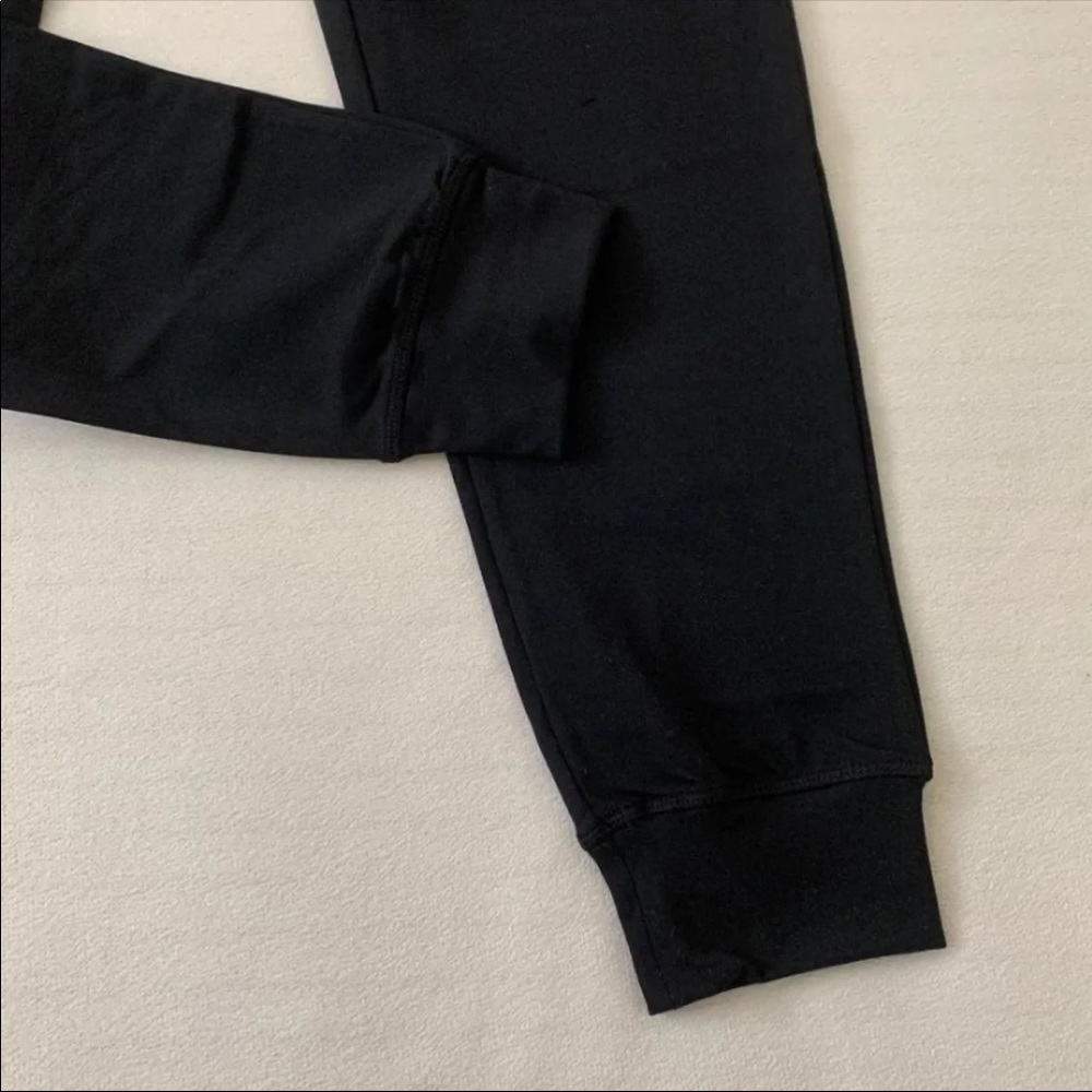 Black Unwind Jogger - Picture 9 of 11